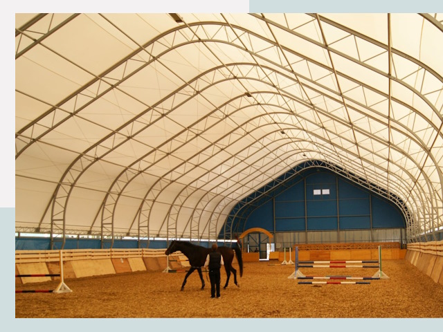 Строительство конных манежей в Ивантеевке